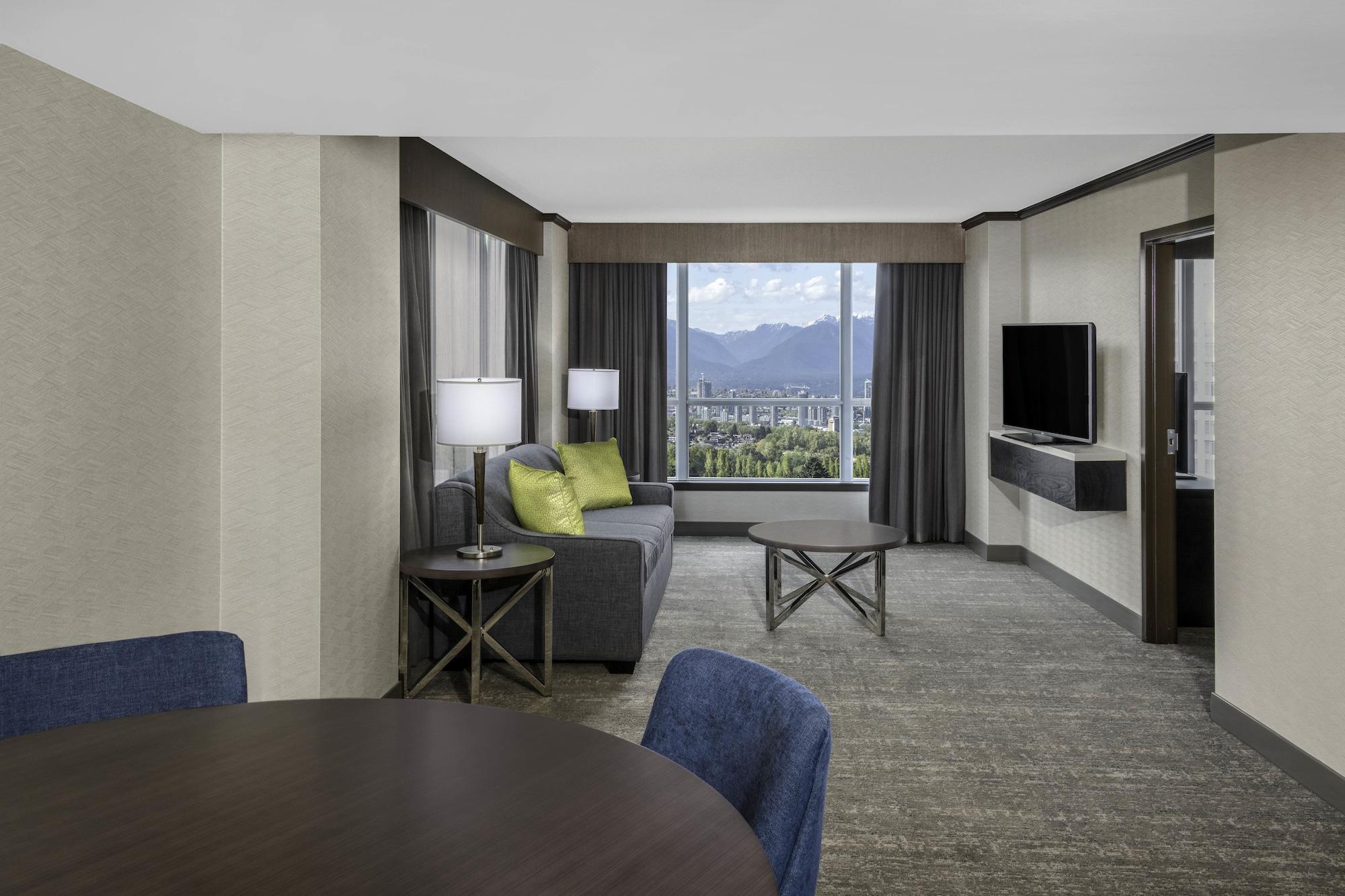 Hilton Vancouver Metrotown Бърнаби Екстериор снимка