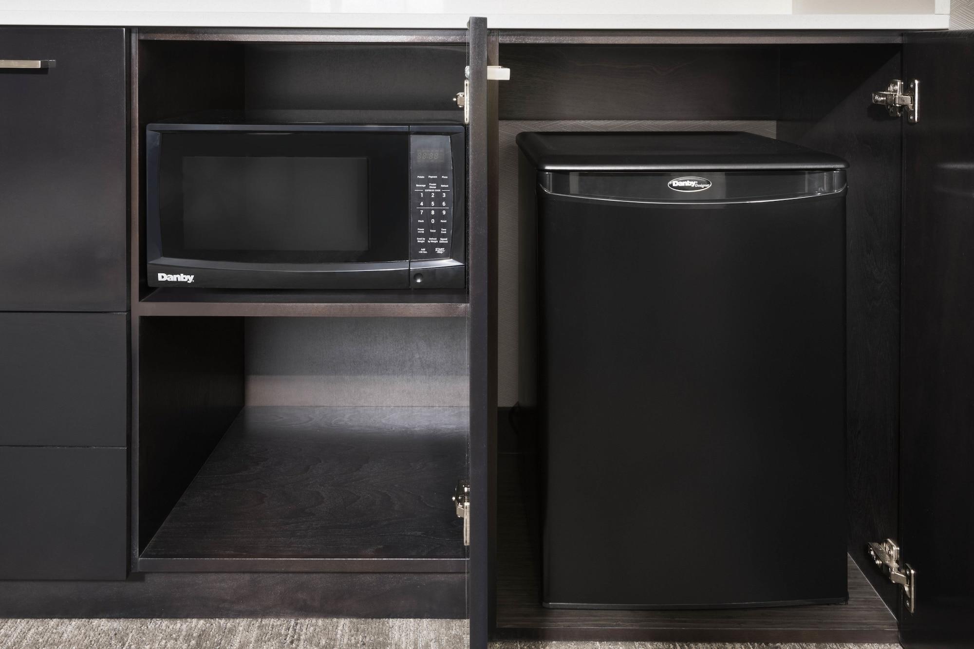 Hilton Vancouver Metrotown Бърнаби Екстериор снимка