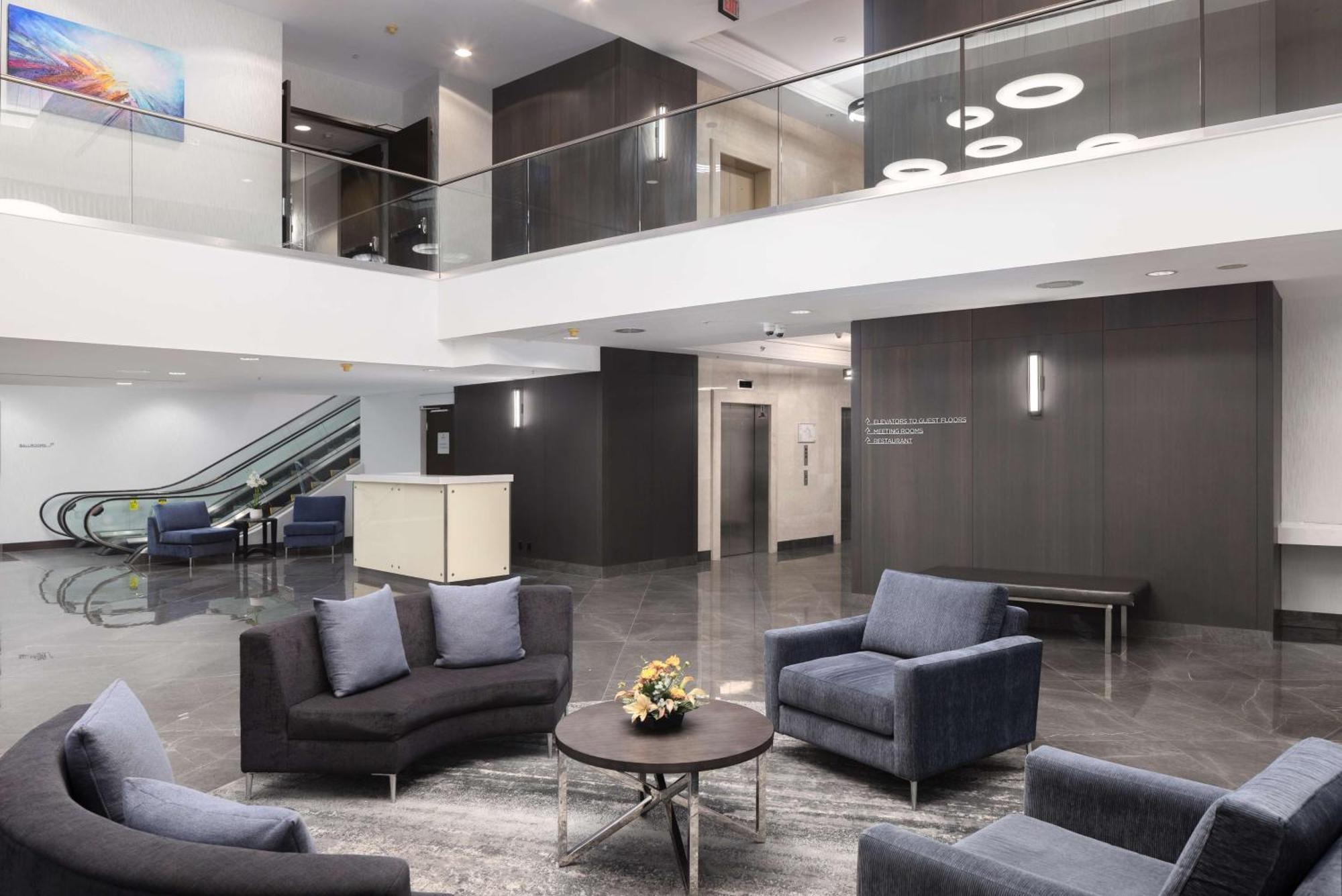 Hilton Vancouver Metrotown Бърнаби Екстериор снимка