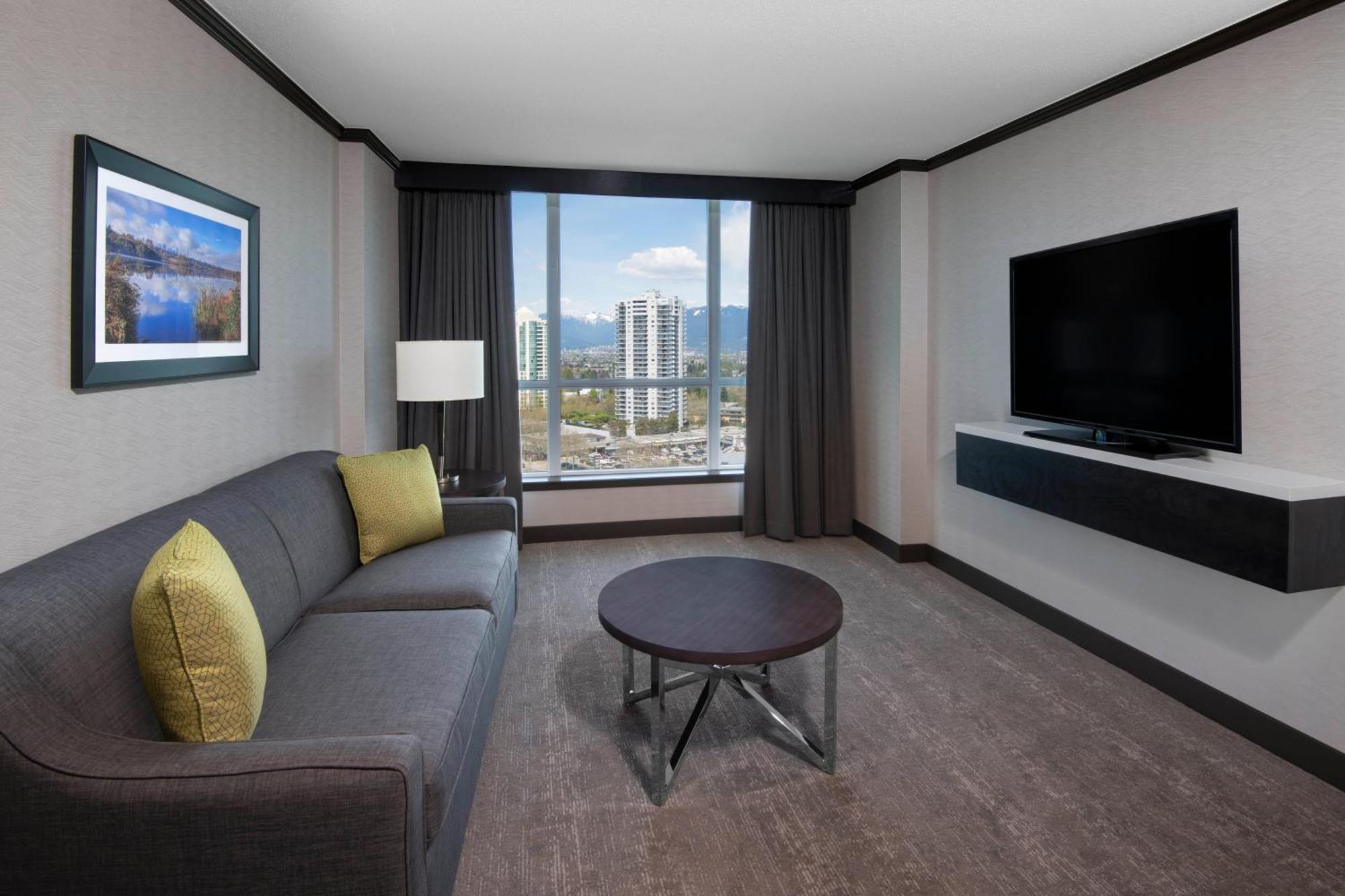 Hilton Vancouver Metrotown Бърнаби Екстериор снимка