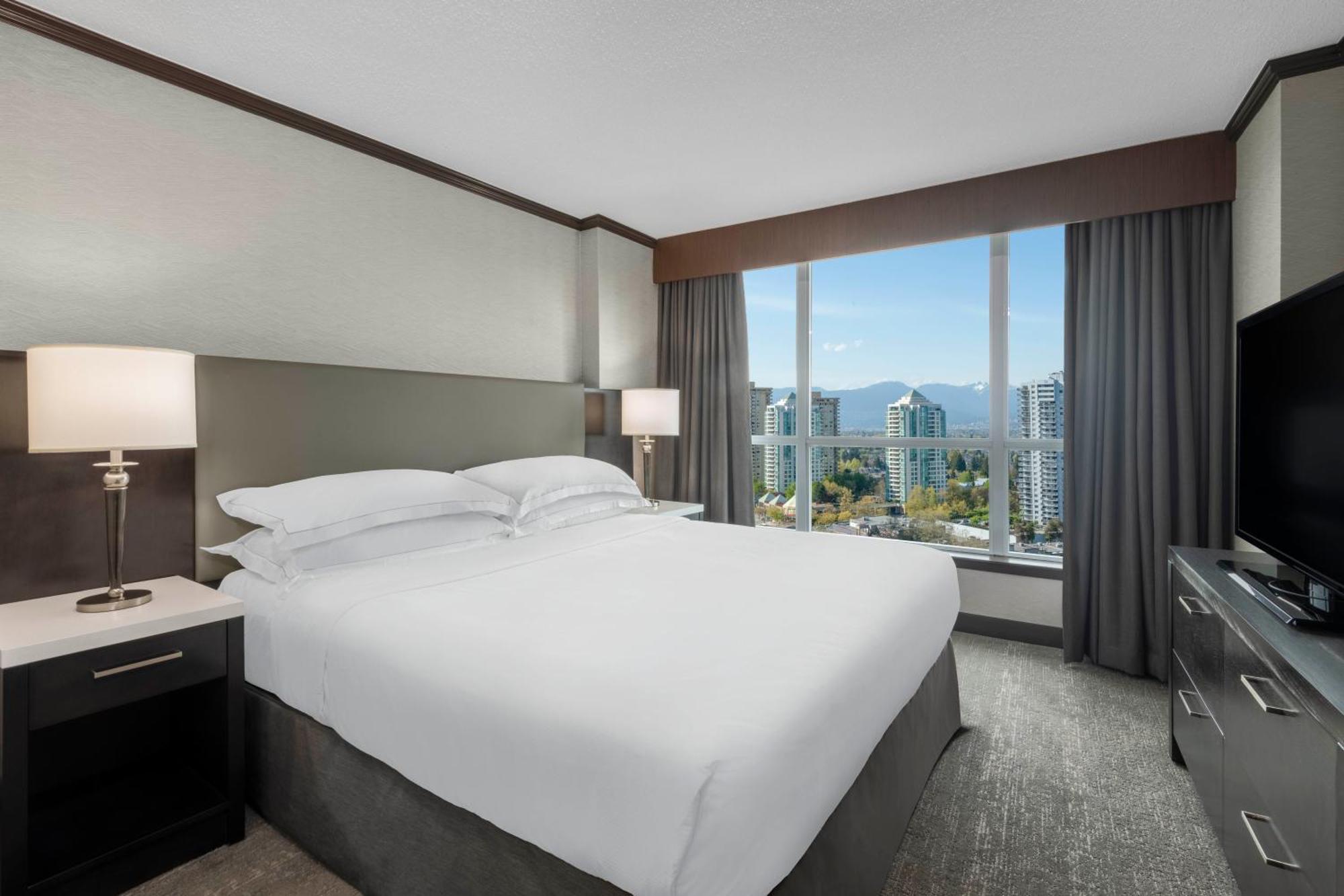 Hilton Vancouver Metrotown Бърнаби Екстериор снимка