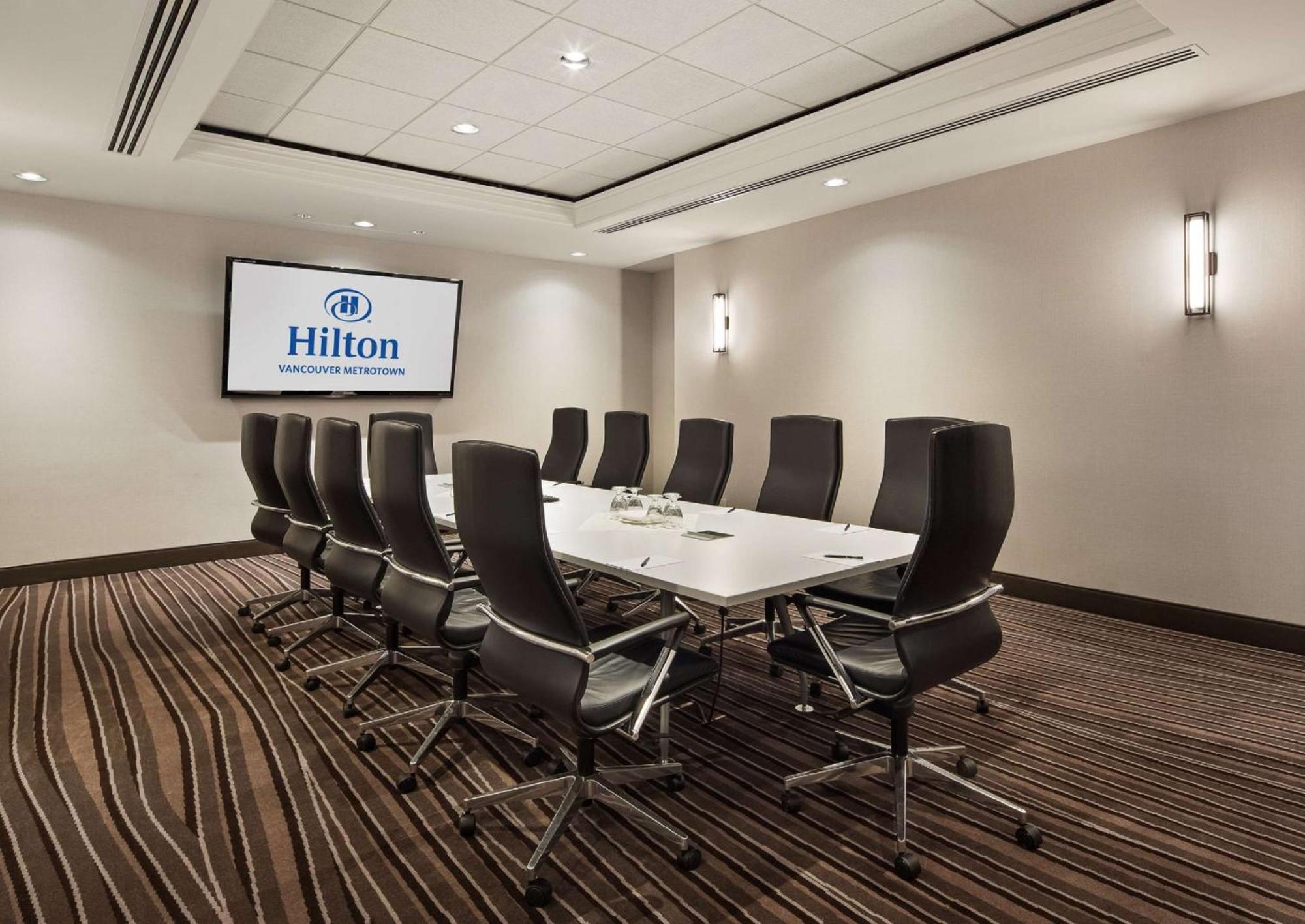 Hilton Vancouver Metrotown Бърнаби Екстериор снимка