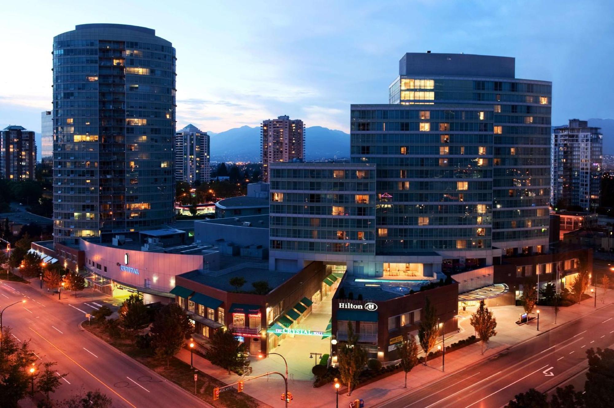 Hilton Vancouver Metrotown Бърнаби Екстериор снимка