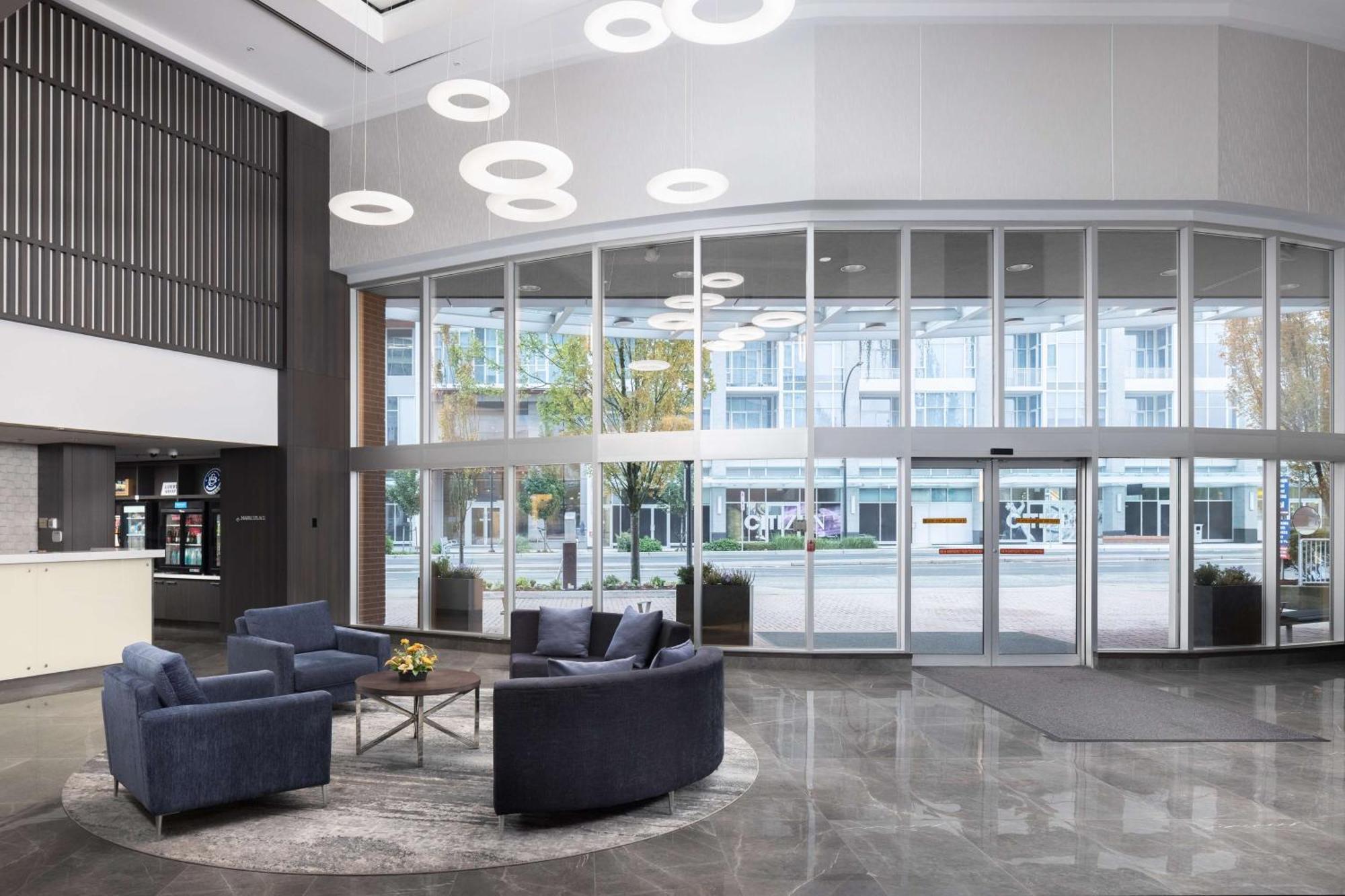Hilton Vancouver Metrotown Бърнаби Екстериор снимка